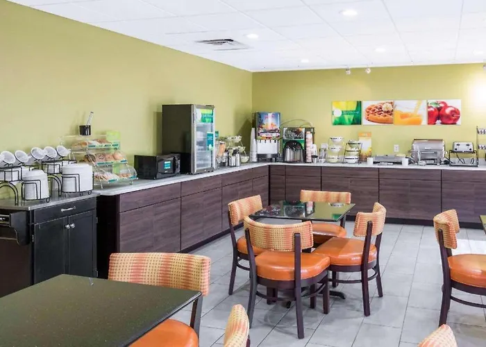 Quality Inn & Suites Arnold - St Louis
