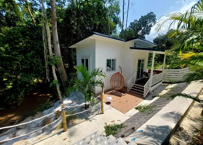 Leelawadee Bungalow And Restaurant