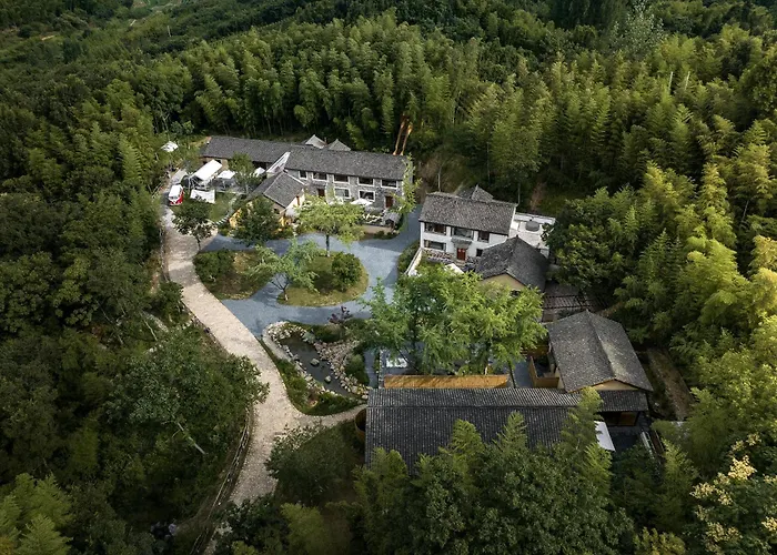 Hegu Countryside Resort Hotel