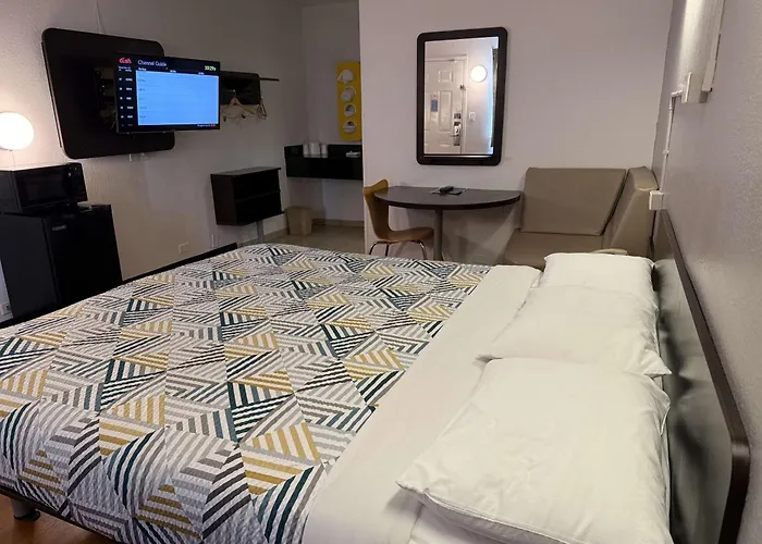 Motel 6-Joliet, Il - I-80