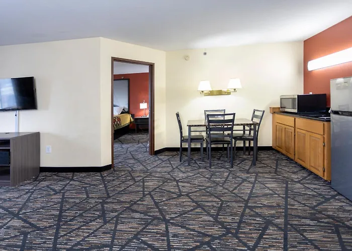 Super 8 By Wyndham Big Rapids