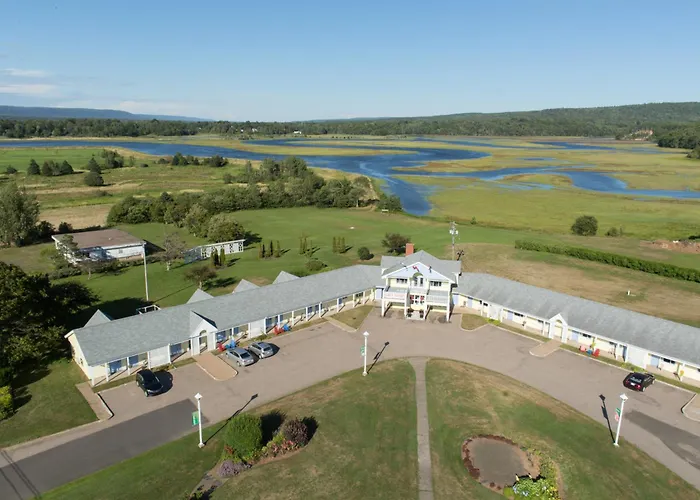 Annapolis Royal Inn & Suites