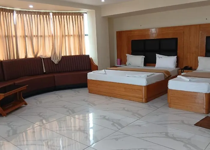 Hotel Staar World