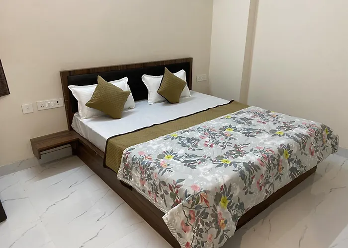 Hotel Banshi Wala - Best Hotel In Khatu Shyam Ji Near Khatu Shyam Ji Tample