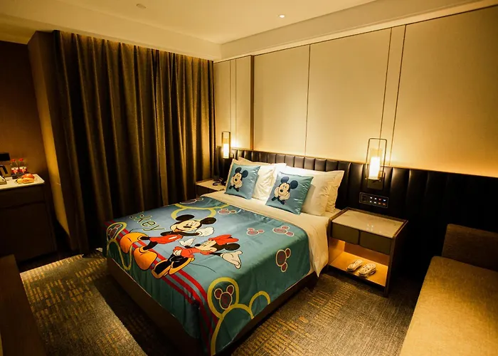Golden Tulip Jinzhou Central Street