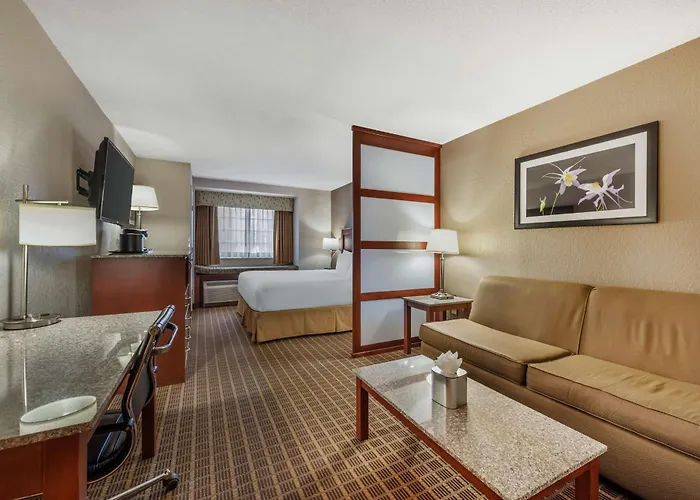 Best Western Plus Peak Vista Inn & Suites