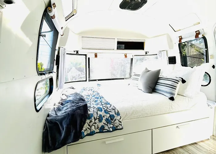 Stay In Style - Airstream & Views