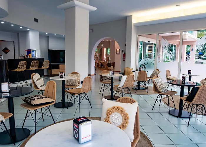 Hotel St Gregory Park By Oasigroup Hotels