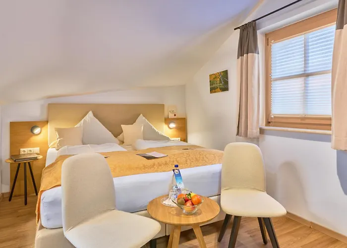 Wander Und Aktiv Hotel Roesslwirt