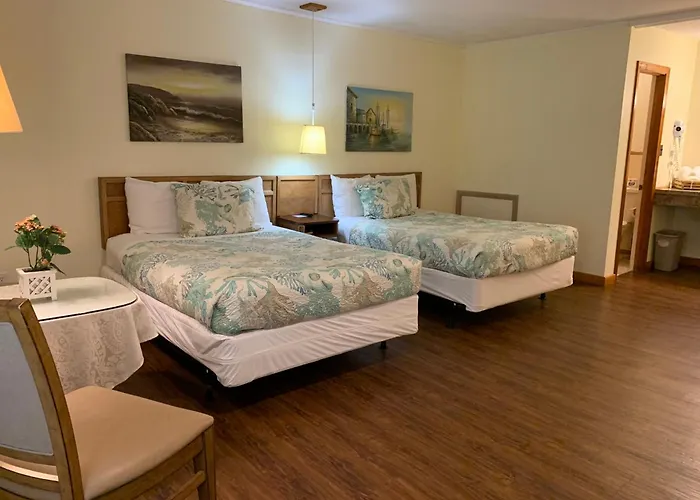 Cape Pines Motel