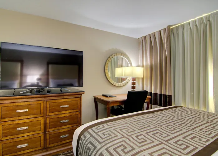 Westbridge Inn And Suites