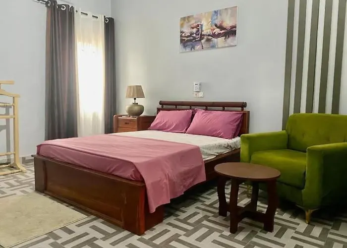 Le Petit Manoir Hsr