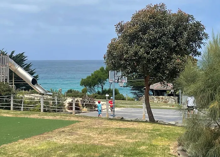 Cozy Cabin By The Beach