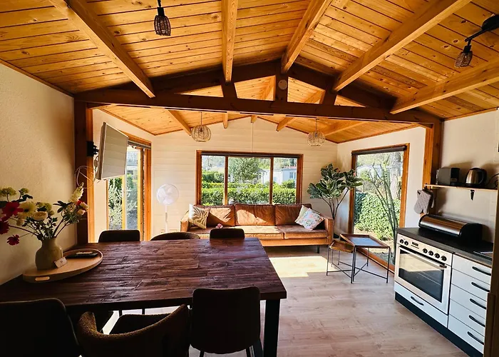 Ons Schatje Op 5-Sterren Vakantiepark De Schatberg