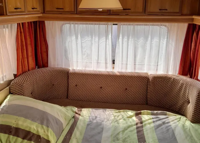 Moving Inn - Retro Übernachten im Wohnwagen, günstig&zentral