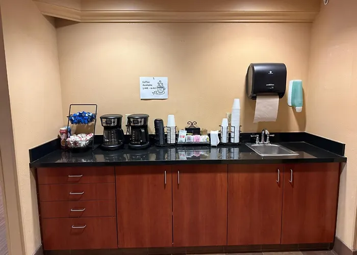 Richland Inn And Suites