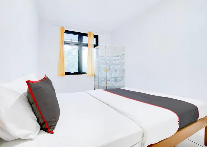 Villa Puncak Agape Near Cipanas Mitra Reddoorz
