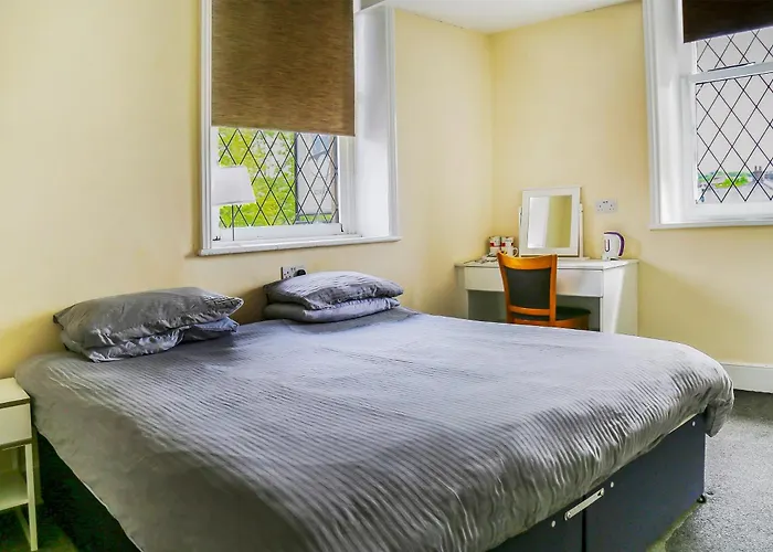 Oyo Castle Hotel, Accrington