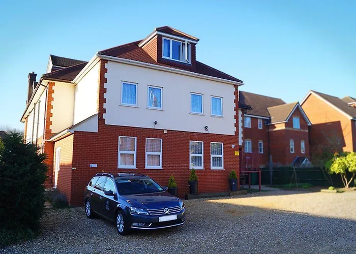 Ricky Road Guest House - Budget