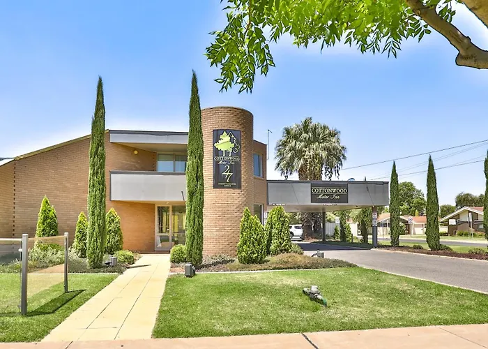 Cottonwood Motor Inn
