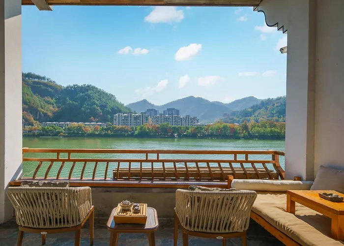 Huangshan Shanshuijian Wei Boutique Hotel