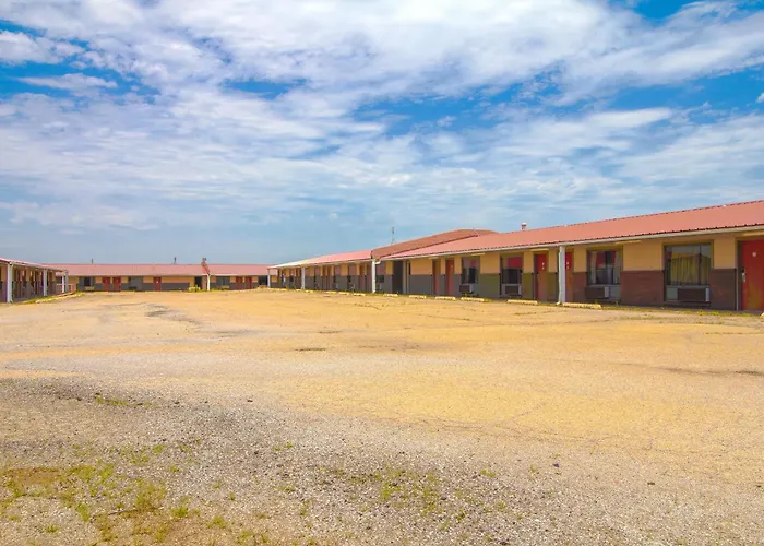 American Best Inn By Oyo I-35 Perry Near Lake Mcmurtry