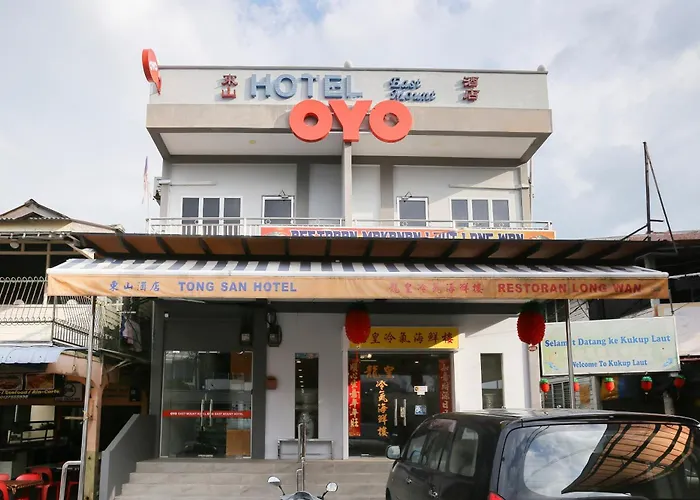 Oyo 89915 East Mount Hotel