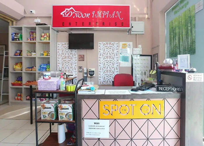 Spot On 89796 D'Noor Budget Inn