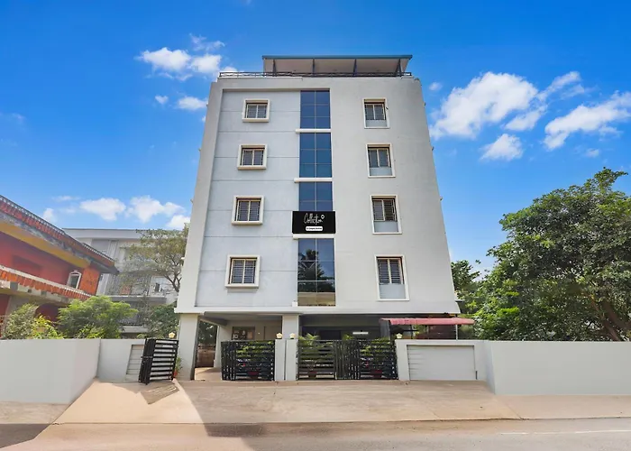 Super Oyo Collection O Kakinada Near Jntu
