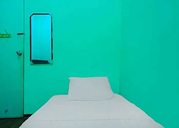 Hotel O Penginapan Lorranearpasar Oleh Oleh