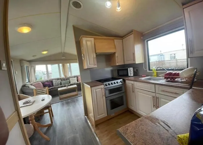 R&S Holiday Homes The Chase R14