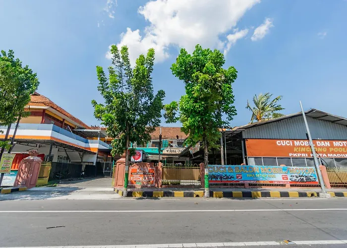 Hotel O Central Madiun Near Stasiun Kota Madiun