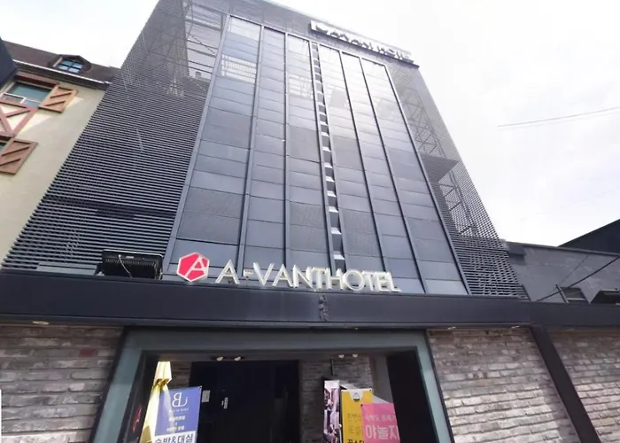 Hotel Avant