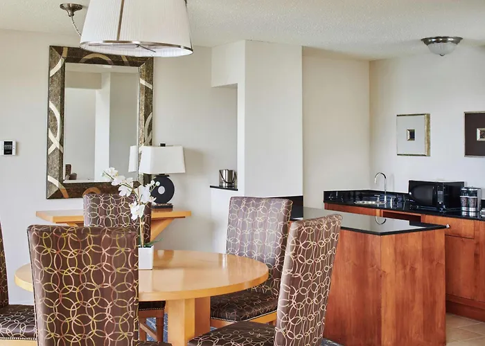 Doubletree By Hilton Hotel Berkeley Marina