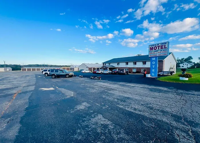 Villa Inn Motel Near Hwy 12 Wi Capital O