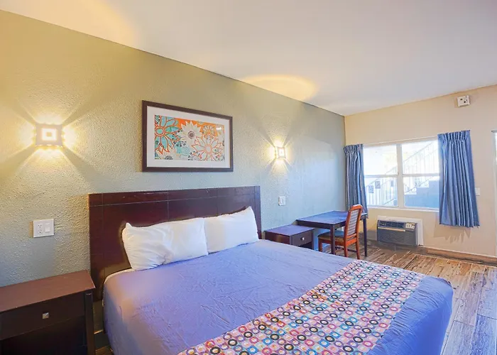 Sunrise Inn By Oyo Titusville Fl