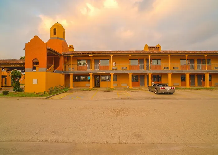 Oyo Hotel Kingsville - Hwy 77