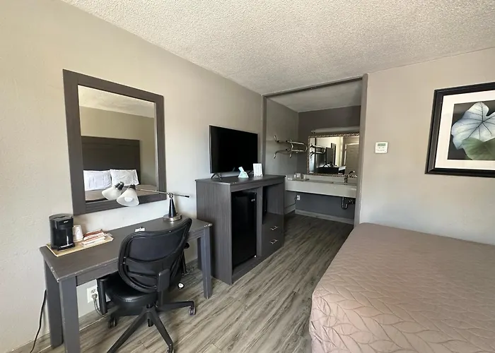 Executive Inn Locust Grove By Capital O