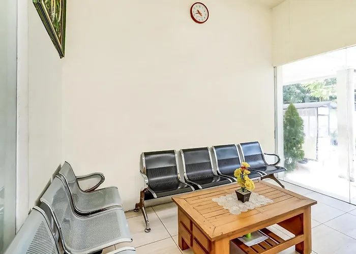 Oyo 91361 Benlin D'Kost Syariah