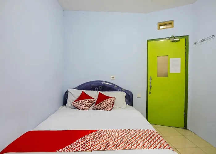 Oyo 90863 Omah Kost Syariah
