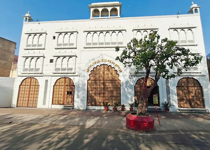 Hotel Tourist Rest House Agra