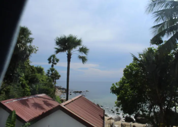 Clara'S Beach Inn