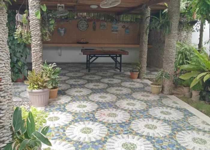 Esperanza Pension House & Restaurant