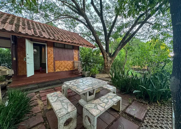 Suree Garden Resort & Karaoke