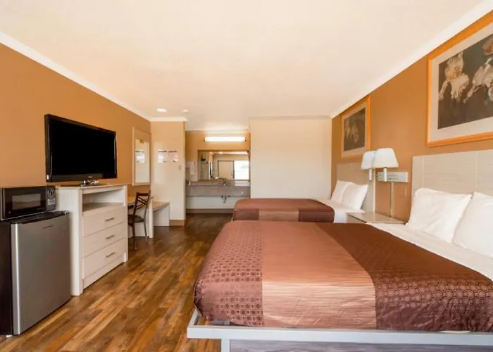 River Valley Motor Inn