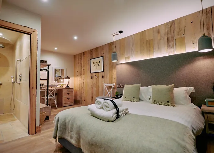 Wild Thyme & Honey - Cirencester-Cotswolds