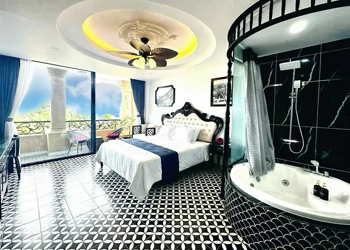 Nereus Hotel