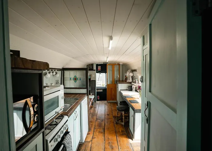 Swallowfield Glamping-The Last Stop