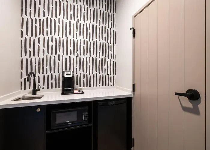 Atwell Suites Kansas City Airport By Ihg