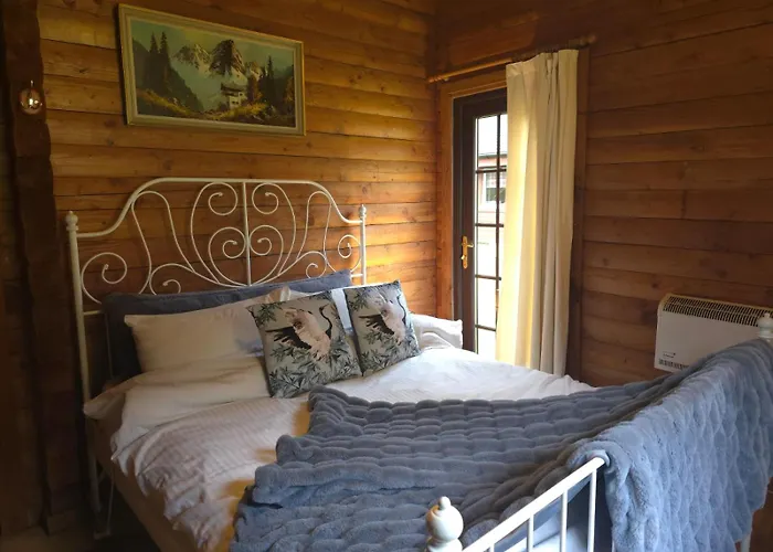 Stravaigin Lodges